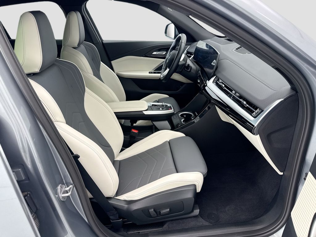 Thumbnail: 2026 BMW X2 - 18