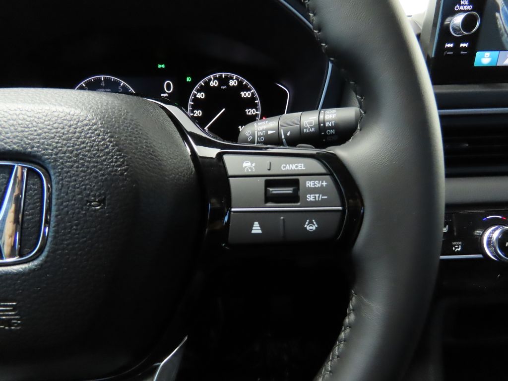 2025 Honda Pilot Touring 12