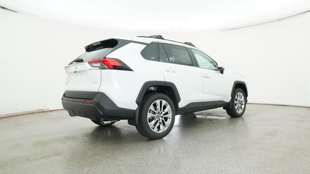 Thumbnail: 2025 Toyota RAV4 - 28