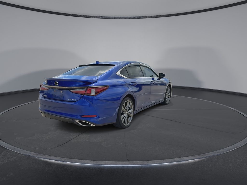 Thumbnail: 2021 Lexus ES - 8