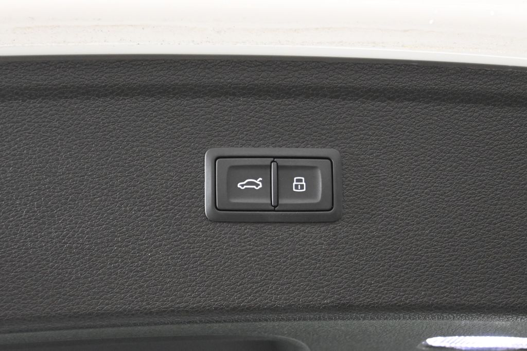 2022 Audi Q5 e Premium 32