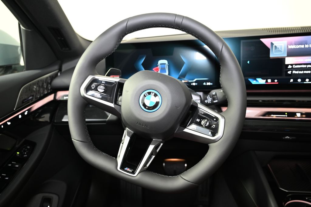 Thumbnail: 2026 BMW i5 - 17