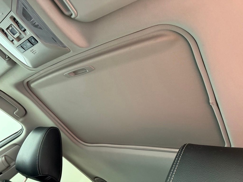 Thumbnail: 2020 Toyota RAV4 - 19