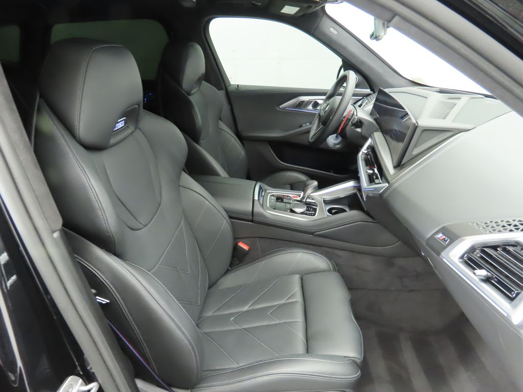 Thumbnail: 2025 BMW XM - 19