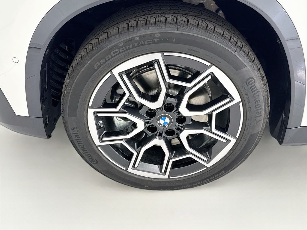 New 2027 White BMW xDrive28i image 29