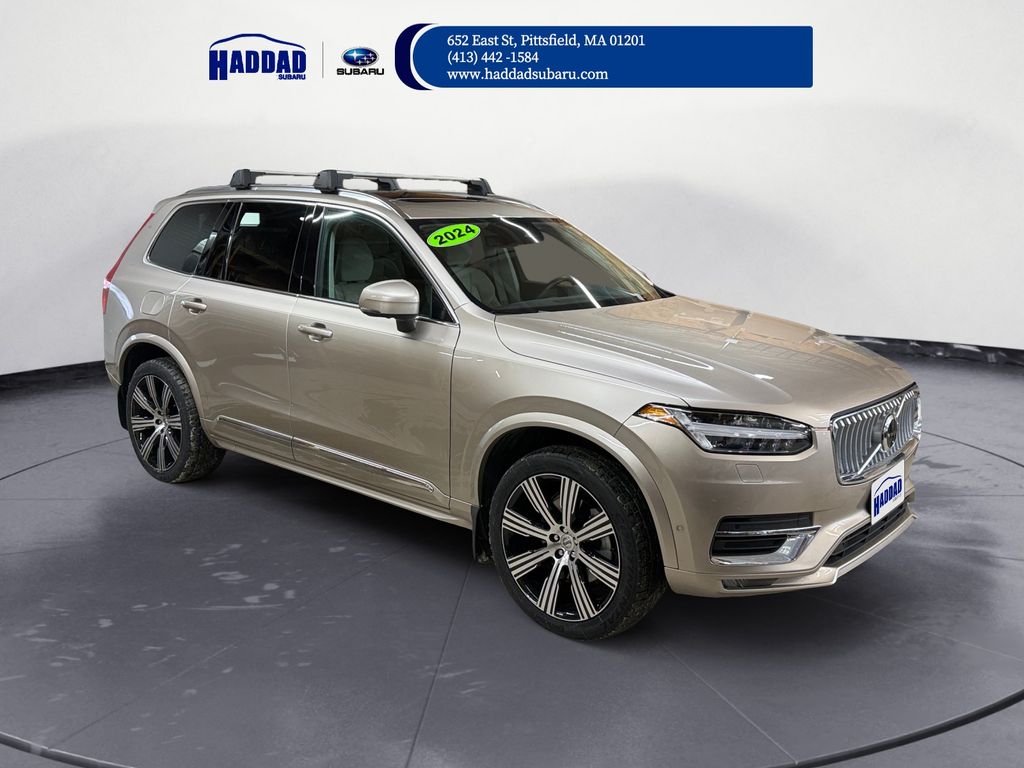 2024 Volvo XC90 B6 Plus Bright Theme photo
