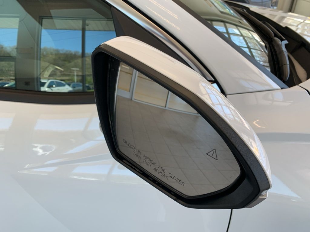 New 2026 White Hyundai SEL Premium image 20