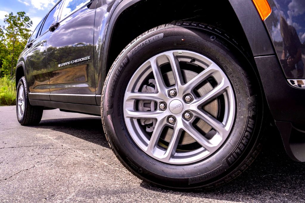 New Car 2025 Jeep Grand Cherokee L  Laredo For Sale Under $40,000 In Taylor, Texas