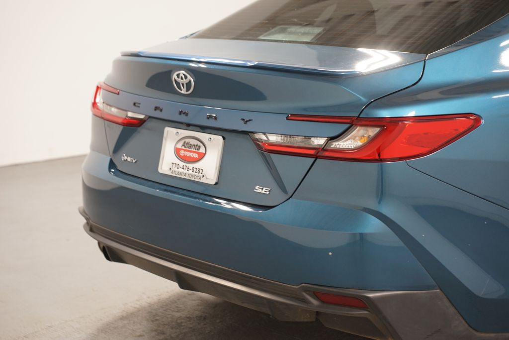 Thumbnail: 2025 Toyota Camry - 9