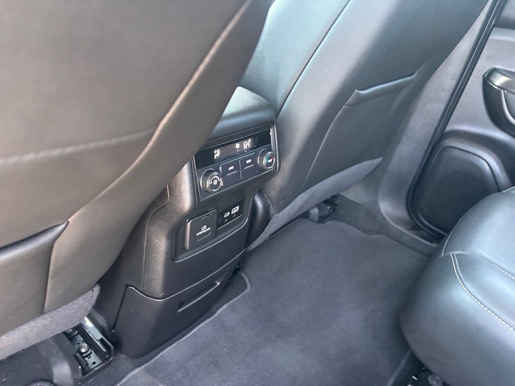Used Car 2023 Gmc Acadia  Slt For Sale Under $30,000 In Austin, Texas
