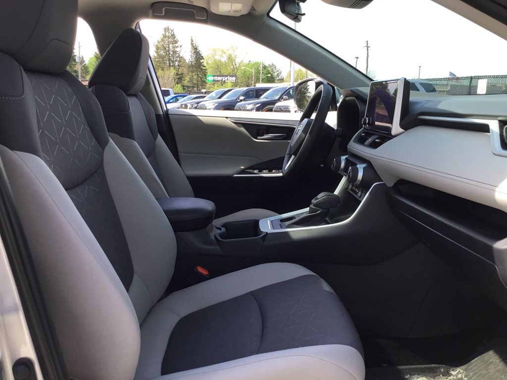 Thumbnail: 2024 Toyota RAV4 - 9