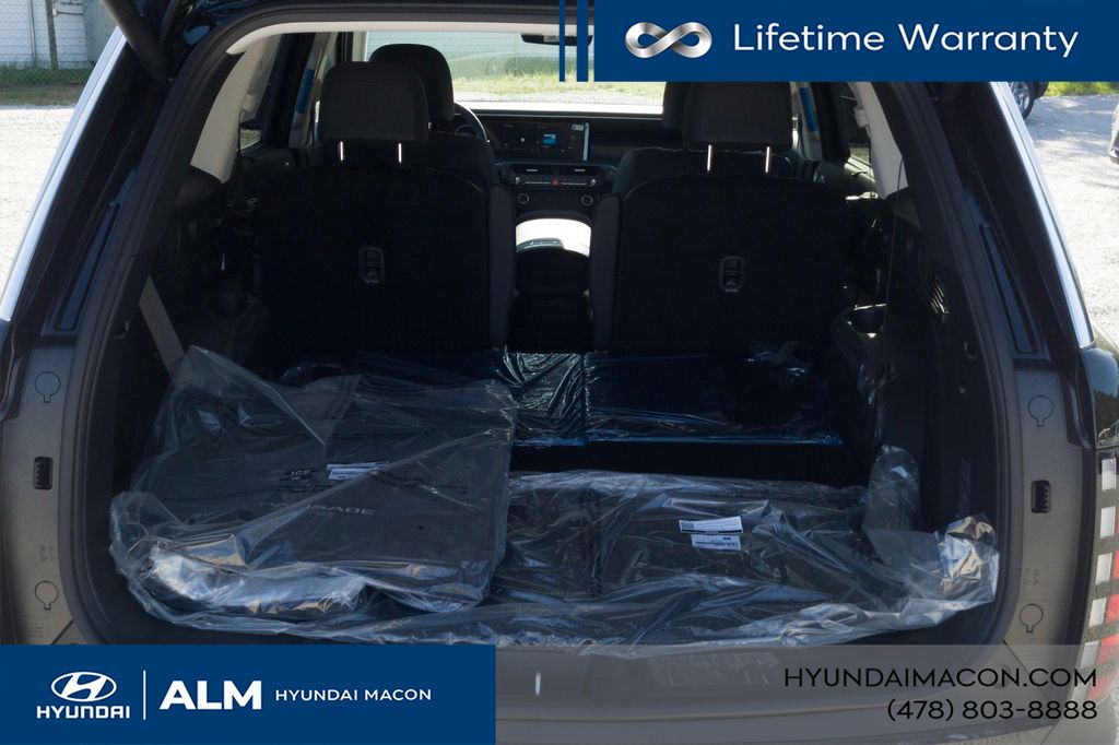 New 2026 Black HYUNDAI SEL image 10