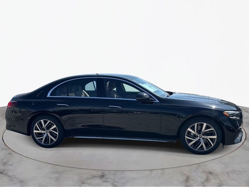 Thumbnail: 2026 Mercedes-Benz E-Class - 4