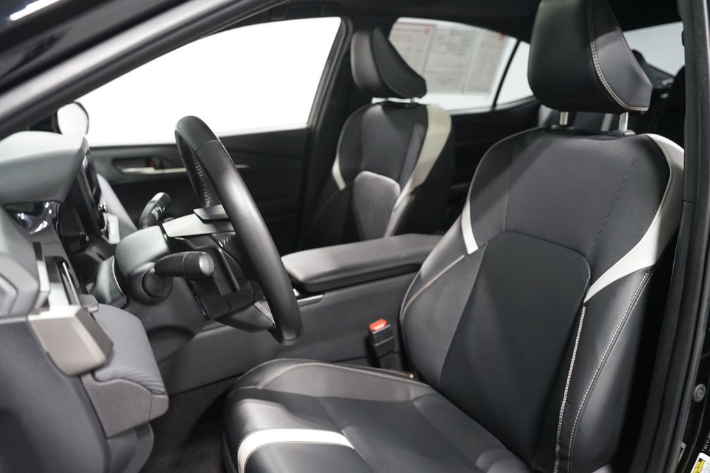 Thumbnail: 2025 Toyota Camry - 14