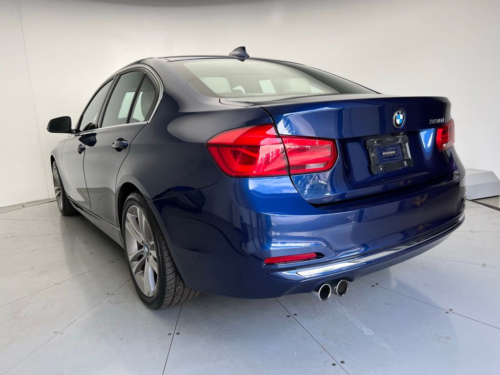 Thumbnail: 2018 BMW 3 Series - 4
