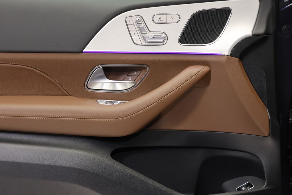 Thumbnail: 2026 Mercedes-Benz GLE - 32