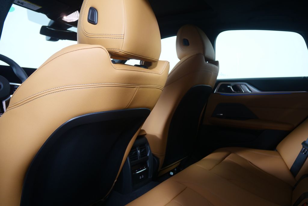 Thumbnail: 2026 BMW i4 - 17