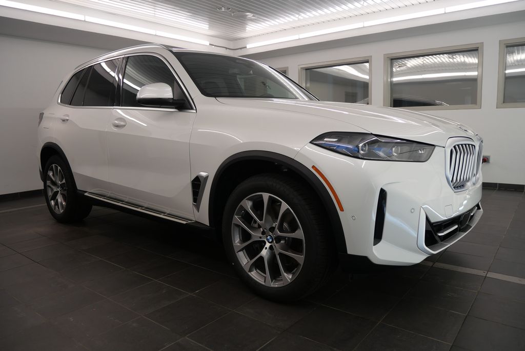 Thumbnail: 2025 BMW X5 - 8