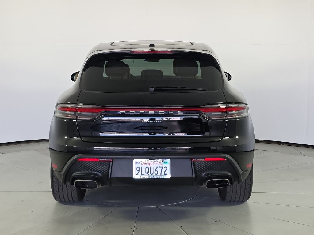 Thumbnail: 2023 Porsche Macan - 10