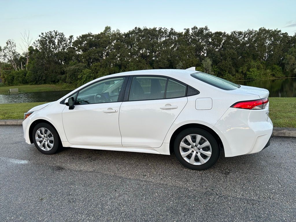 Thumbnail: 2023 Toyota Corolla - 3