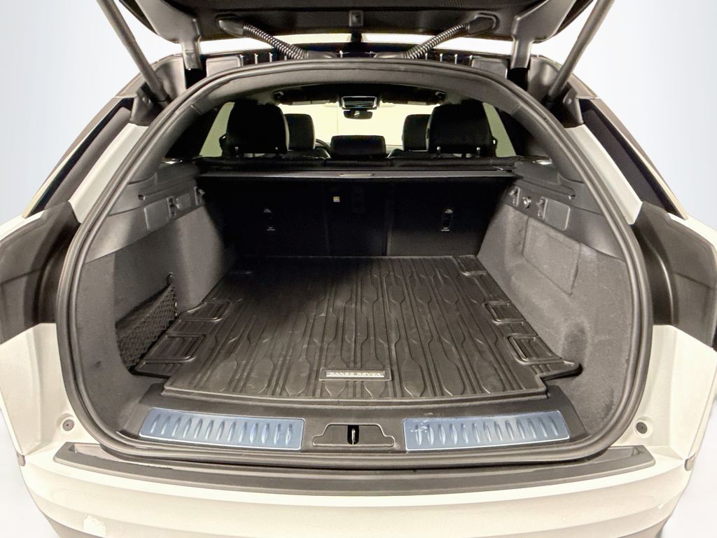 Thumbnail: 2026 Land Rover Range Rover Velar - 28