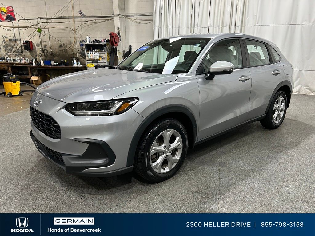 Certified Used 2023 Silver Honda LX image 4