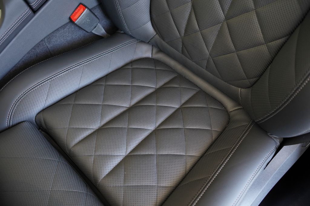 Thumbnail: 2026 BMW X7 - 12