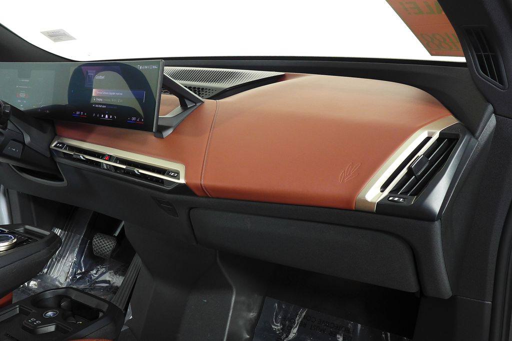 Thumbnail: 2024 BMW iX - 13