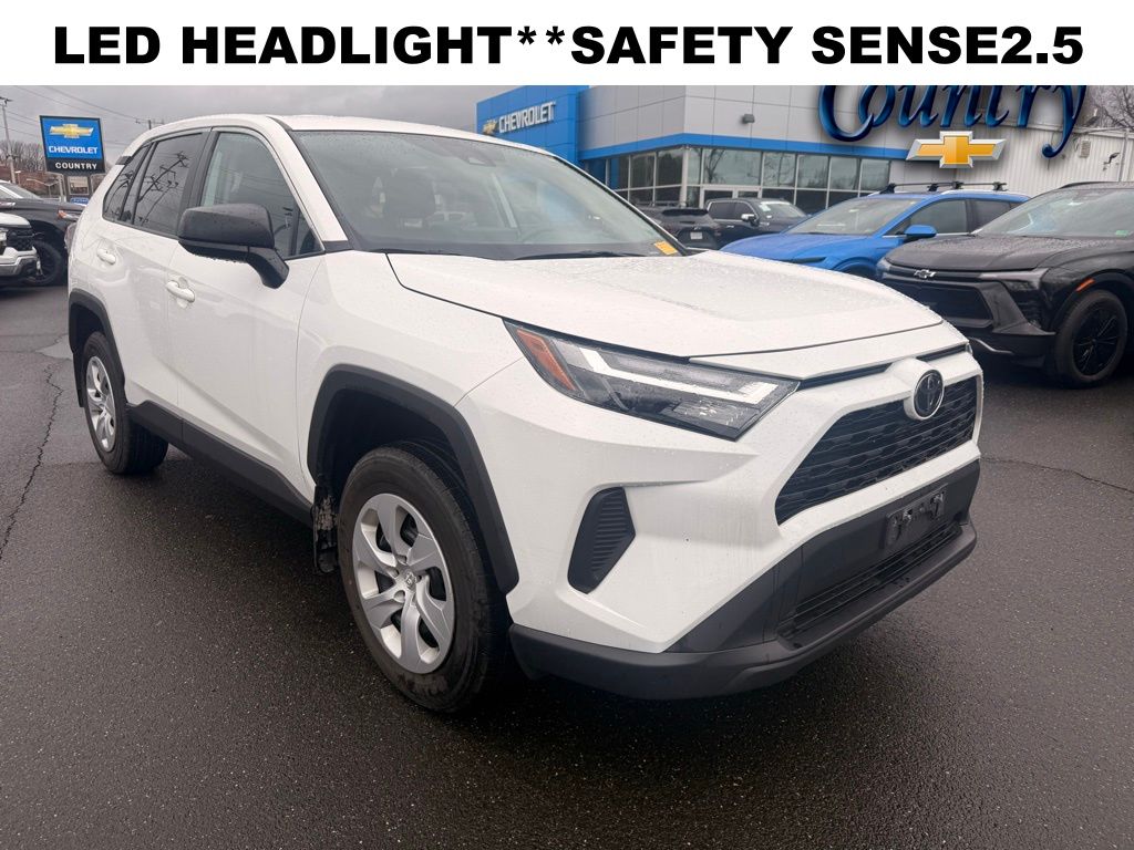 2024 Toyota RAV4 LE FWD