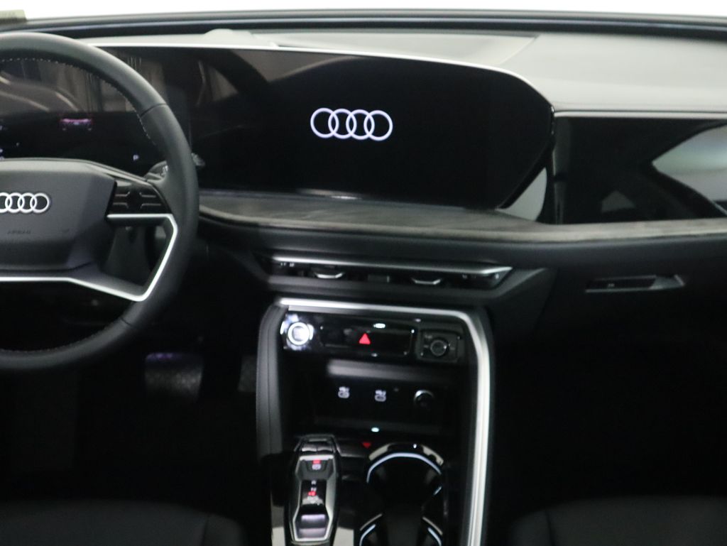 Thumbnail: 2025 Audi Q5 - 15