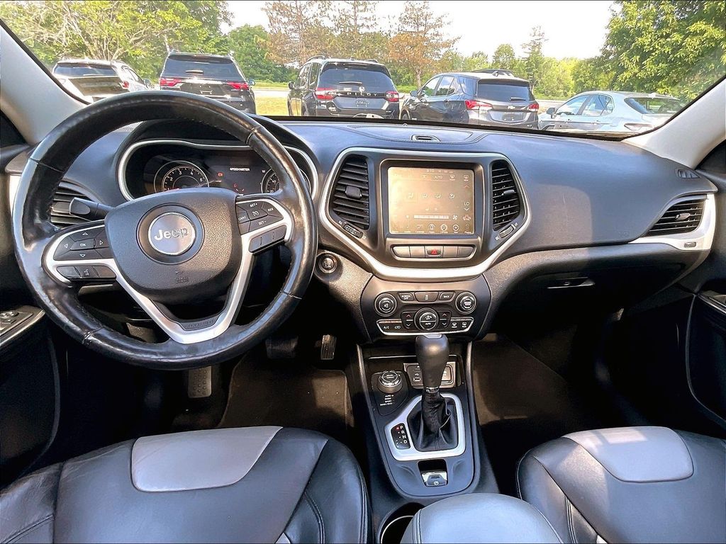 2014 Jeep Cherokee — photo 21