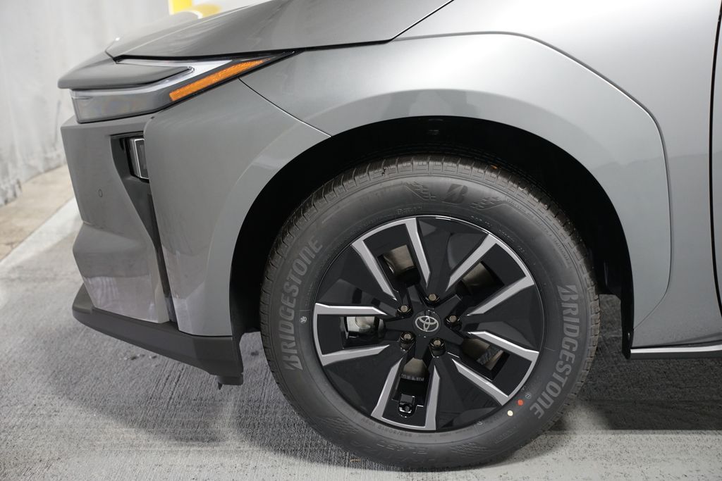 Thumbnail: 2026 Toyota bZ - 5