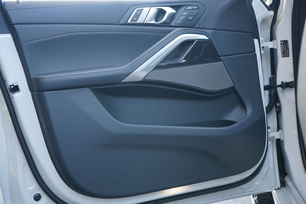 Thumbnail: 2026 BMW X6 - 9