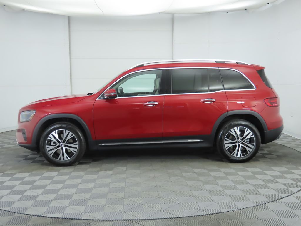 2025 Mercedes-Benz GLB 250 8