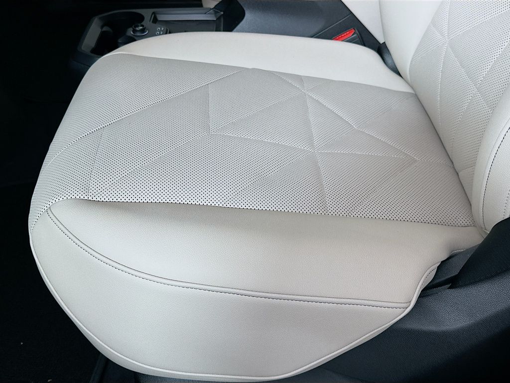 Thumbnail: 2026 BMW iX - 21