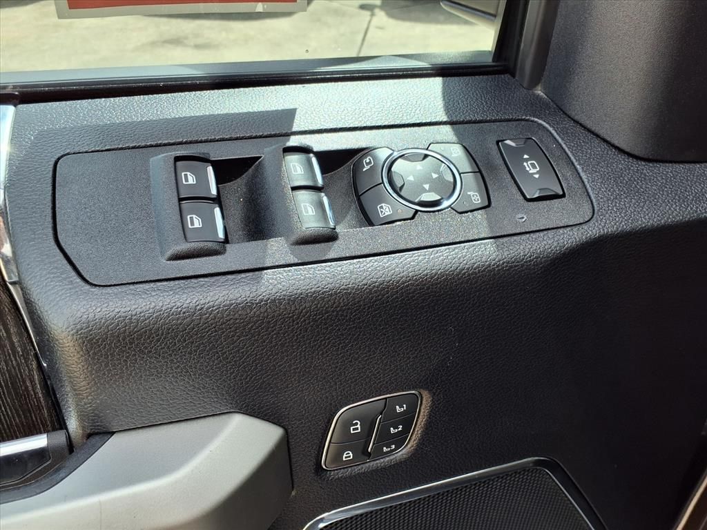 2021 Ford F-250SD Lariat Blue at Autostrade