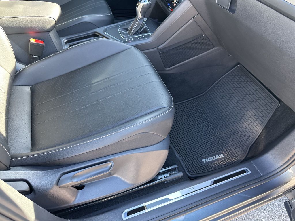 Used Car 2022 Volkswagen Tiguan  2.0t Se R-line Black For Sale Under $30,000 In Austin, Texas