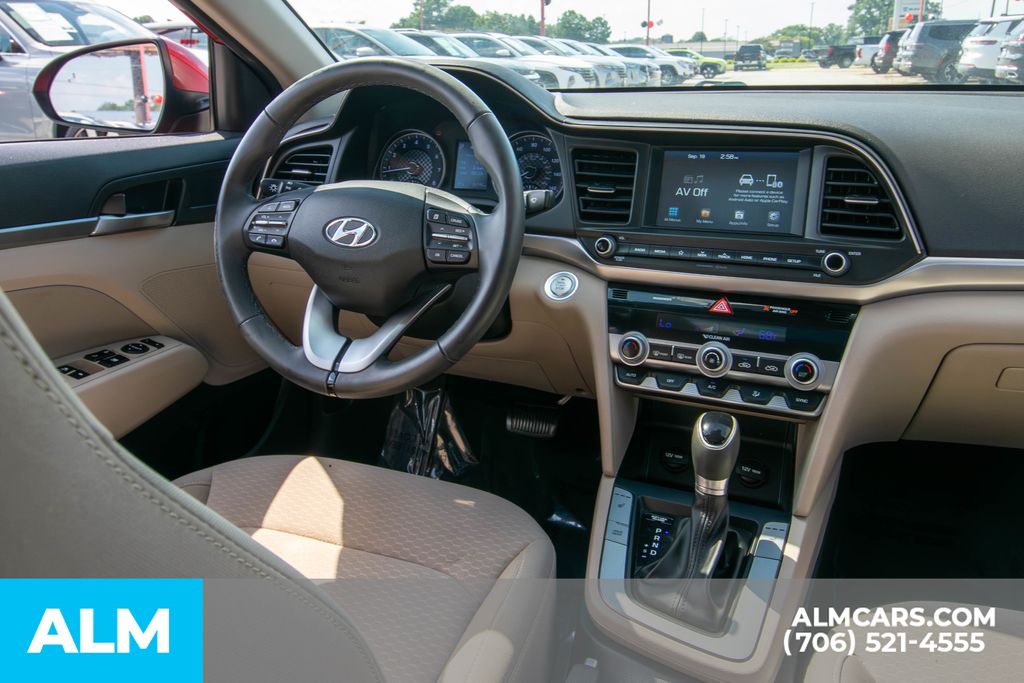 2020 Hyundai Elantra Value Edition photo 10