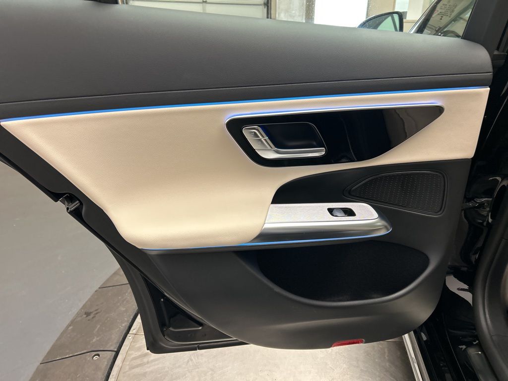 Thumbnail: 2025 Mercedes-Benz E-Class - 22