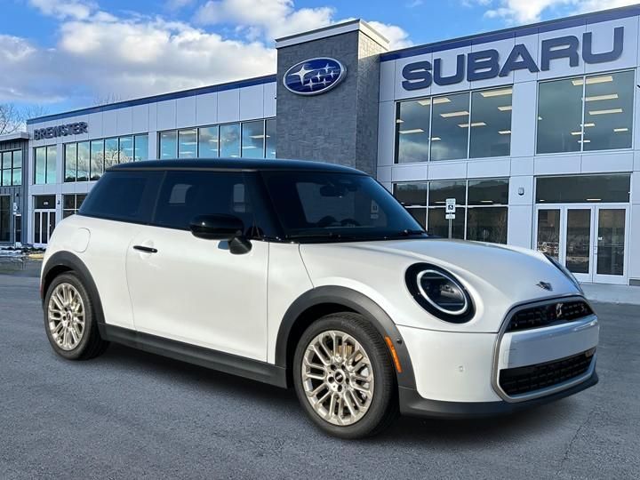 2025 MINI Cooper S Signature Trim 2-door Hatchback