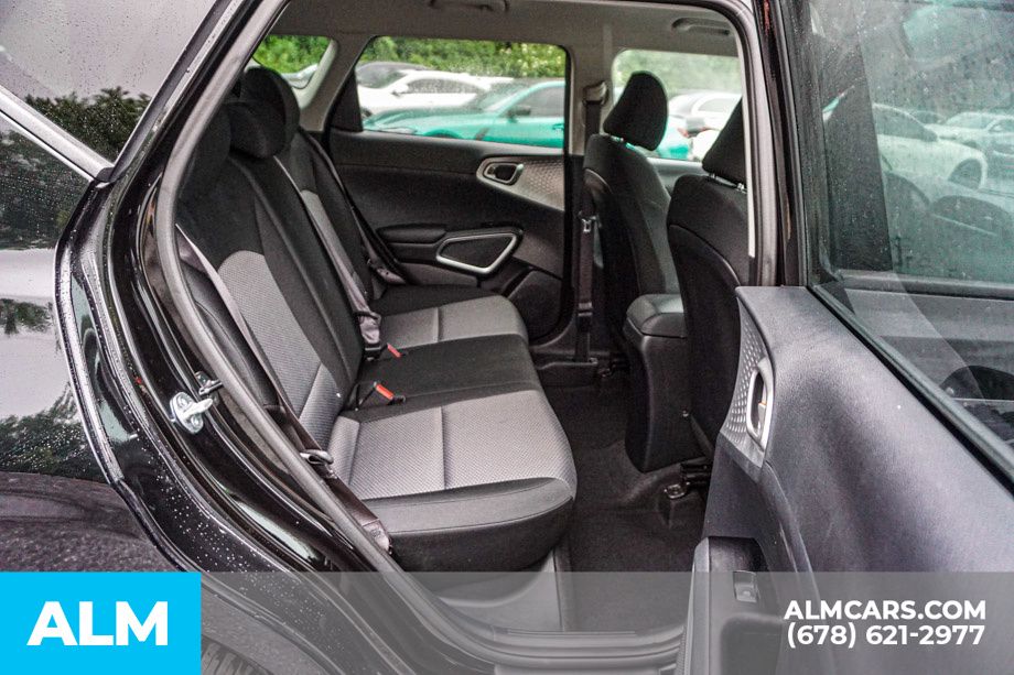 2025 Kia Soul LX - Photo 23