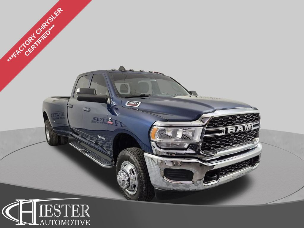2022 RAM 3500 Tradesman Crew Cab LB DRW 4WD