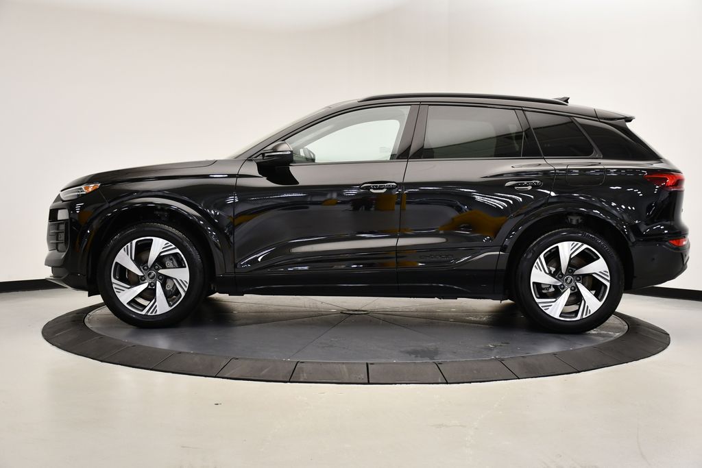 2025 Audi e-tron Premium 2