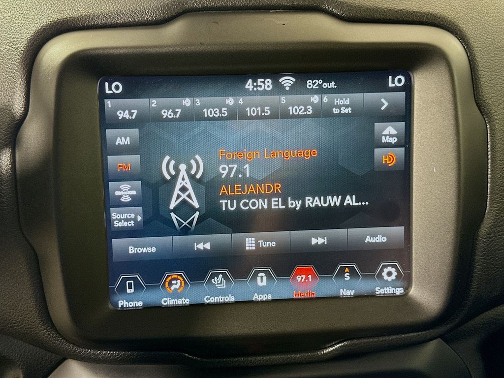 Thumbnail: 2021 Jeep Renegade - 15