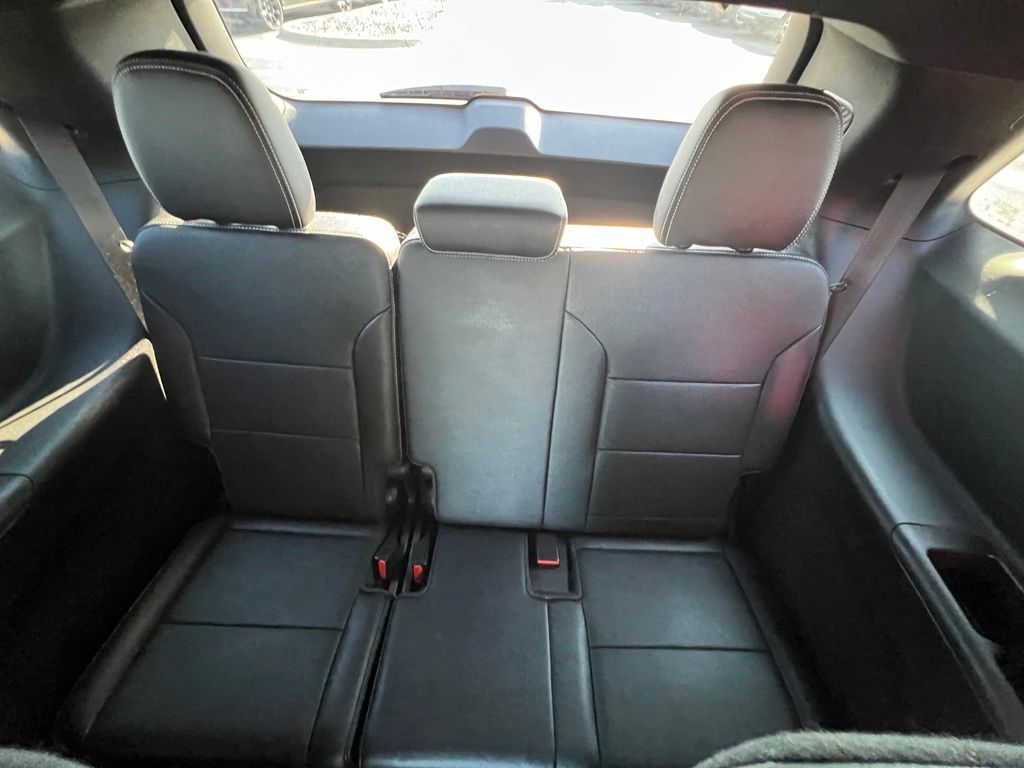 Used 2025 Chevrolet Traverse SUV