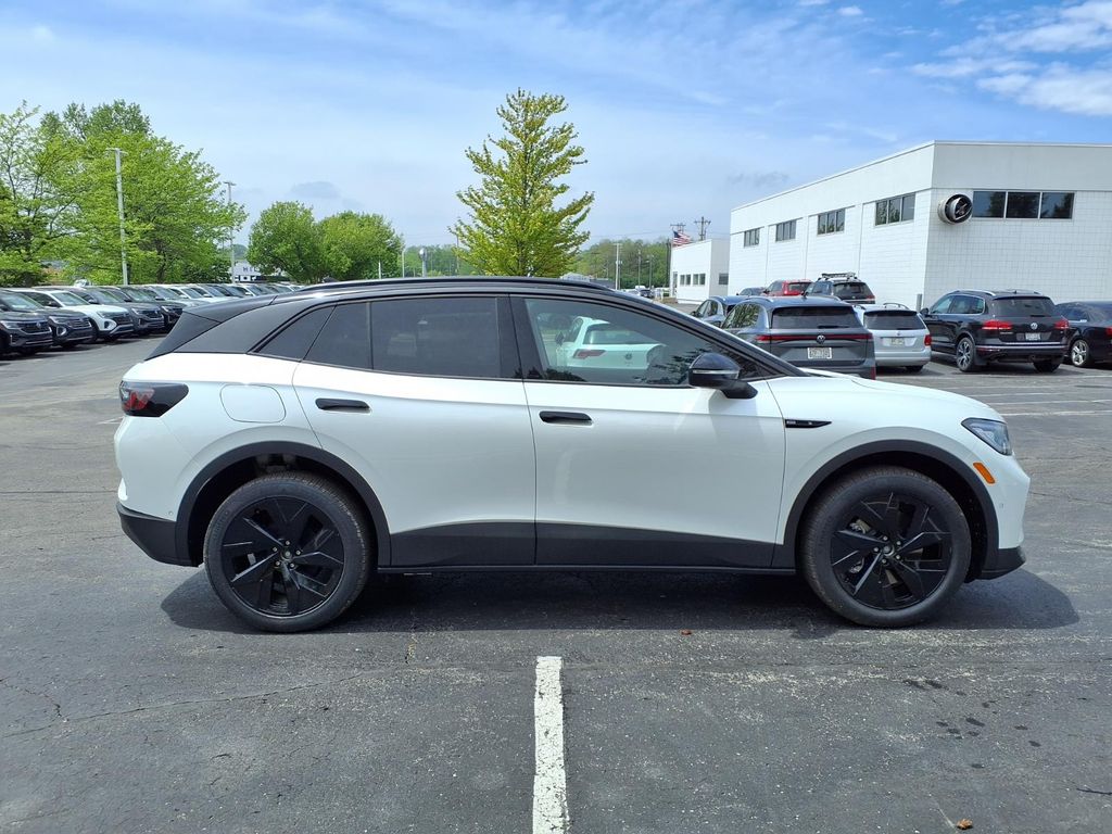 New 2026 Opal White with Black Roof Volkswagen Pro S Plus image 3