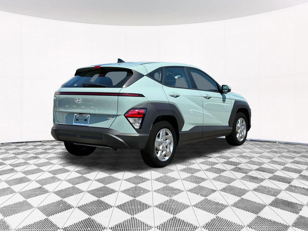 2025 Hyundai Kona SE 7