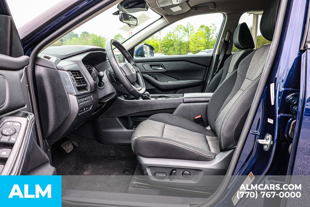 Used 2025 Blue Nissan SV image 18