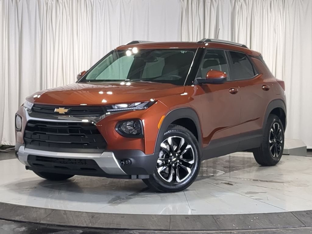 Red (Dark Copper Metallic) 2021 Chevrolet Trailblazer LT FWD SUV / Crossover Front-Wheel Drive Continuously Variable Transmission