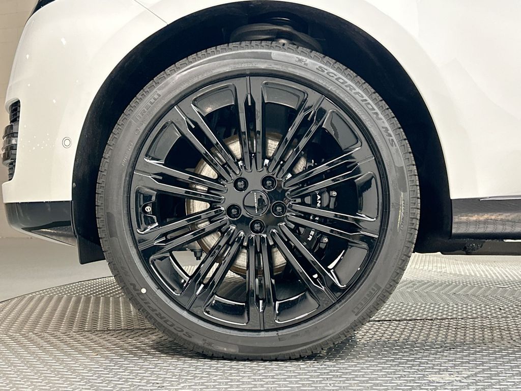 Thumbnail: 2026 Land Rover Range Rover - 4